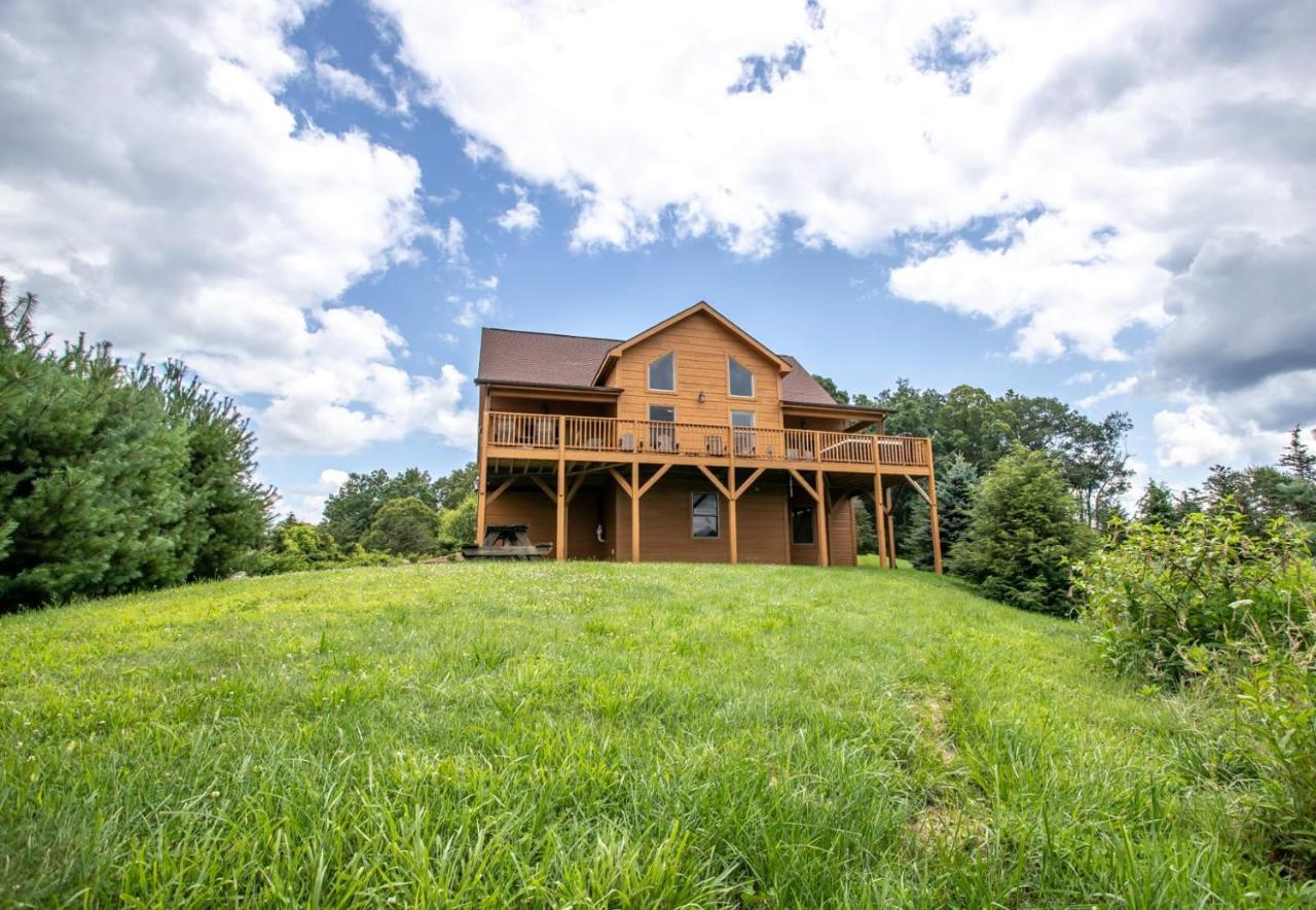 Hilltop Haven Boone Exterior photo